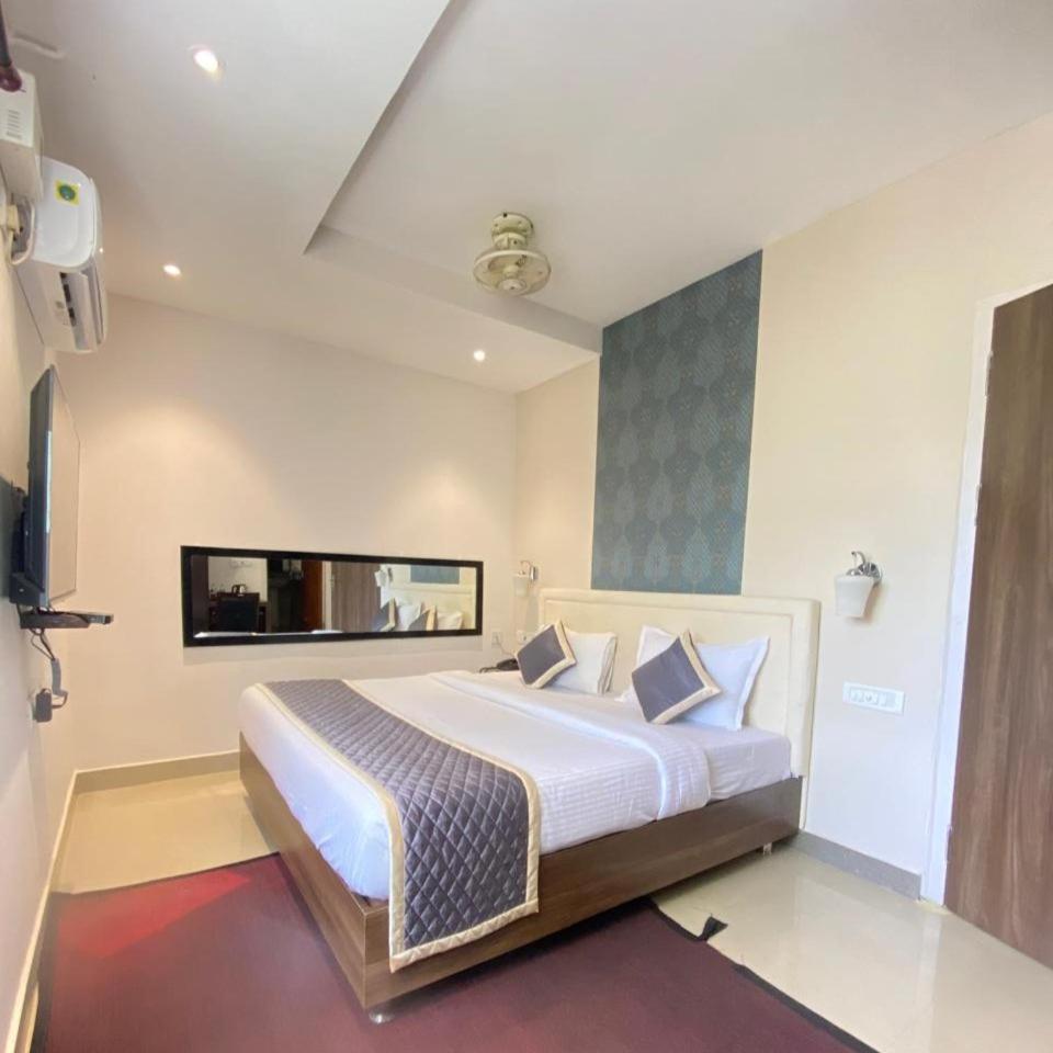 Montecarlo Hotel Mamallapuram Dış mekan fotoğraf